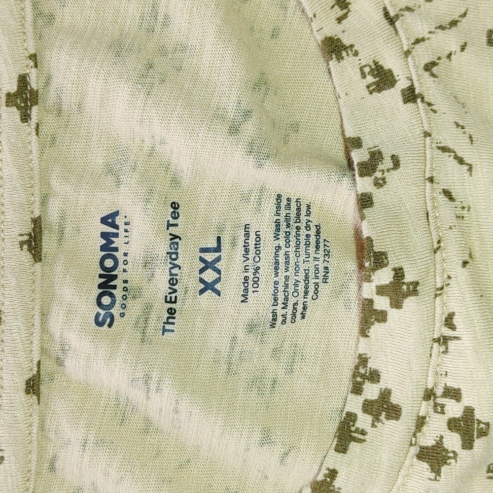 Women's Plus Size Top - Picture 4 of 4